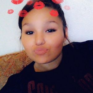 Meet your Posher, Skylar